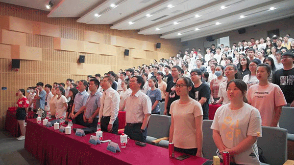 k8凯发国际新入职员工宣誓词